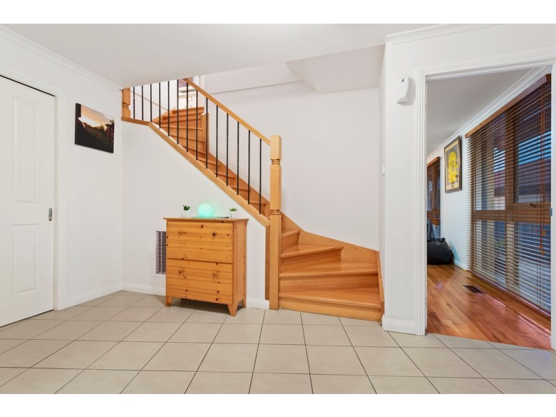 16 Cumberland Crescent, Thomastown VIC 3074