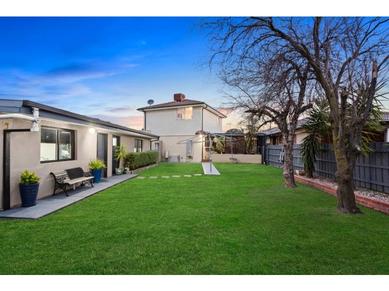 16 Cumberland Crescent, Thomastown VIC 3074