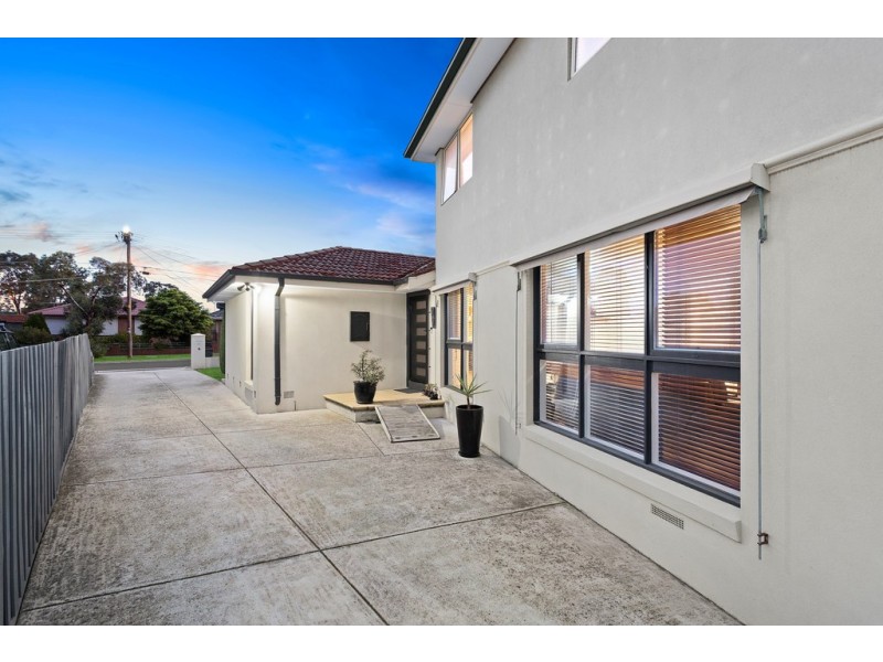 16 Cumberland Crescent, Thomastown VIC 3074