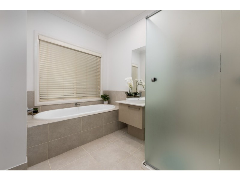 22 Saltlake Boulevard, Wollert VIC 3750