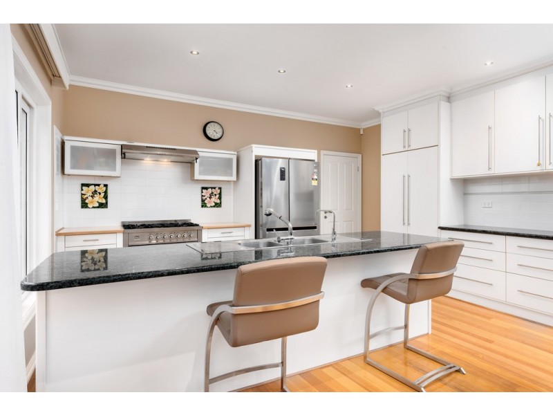 15 Edna Grove, Coburg VIC 3058