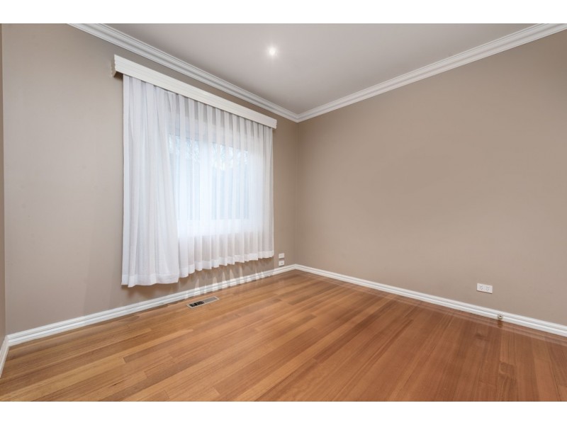 15 Edna Grove, Coburg VIC 3058