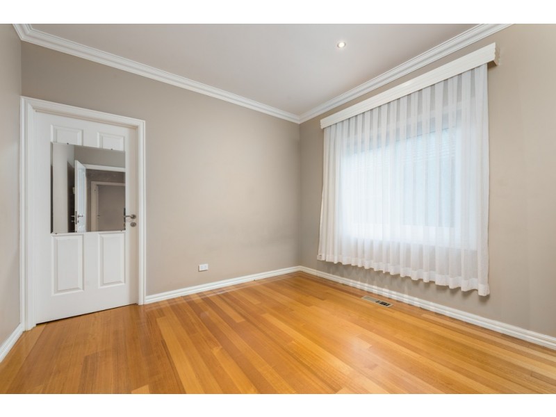 15 Edna Grove, Coburg VIC 3058