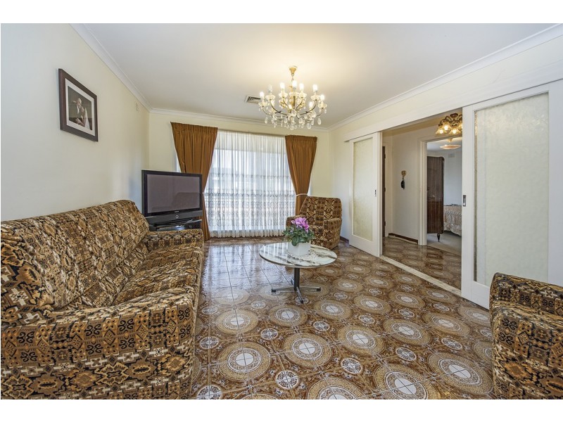 6 Robson Avenue, Avondale Heights VIC 3034