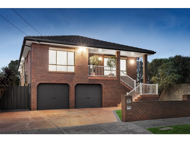 18 Hutchins Circuit, Bundoora VIC 3083
