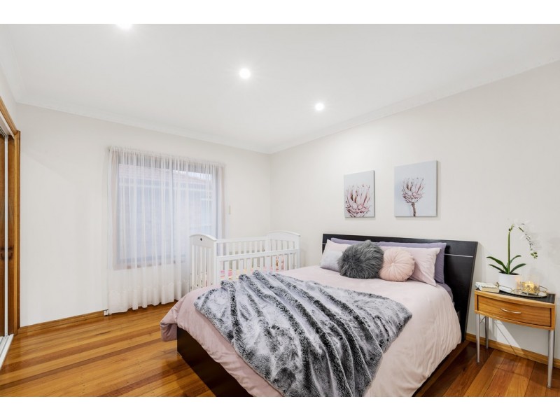18 Hutchins Circuit, Bundoora VIC 3083