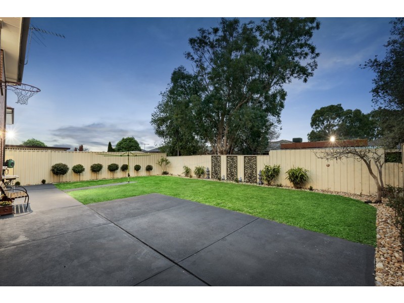 18 Hutchins Circuit, Bundoora VIC 3083