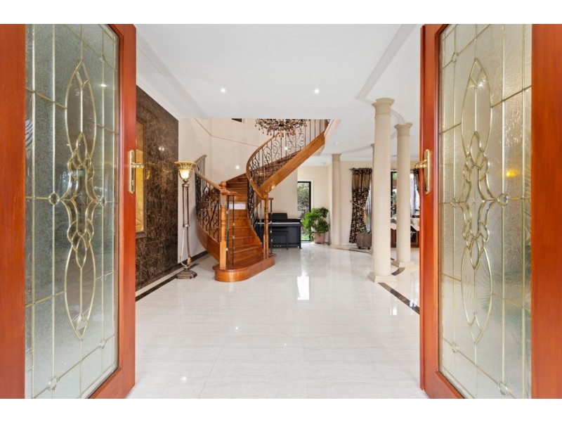 31 Fitzjohns Drive, Bundoora VIC 3083