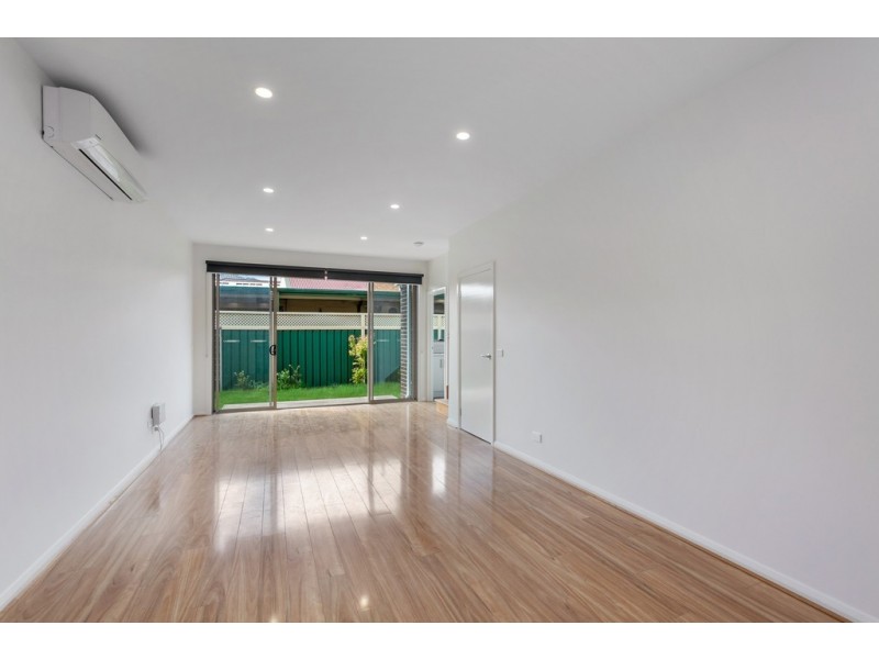 2/115 Cheddar Road, Reservoir VIC 3073