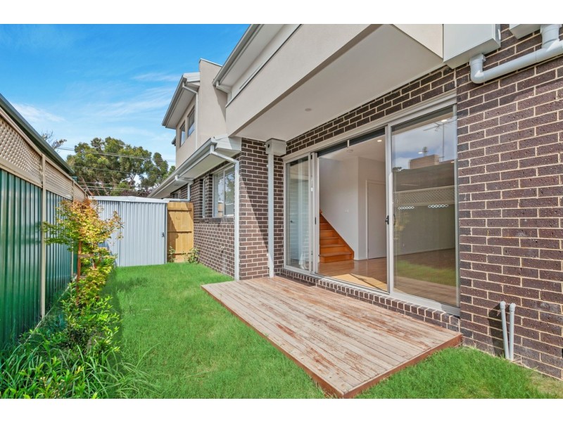 2/115 Cheddar Road, Reservoir VIC 3073
