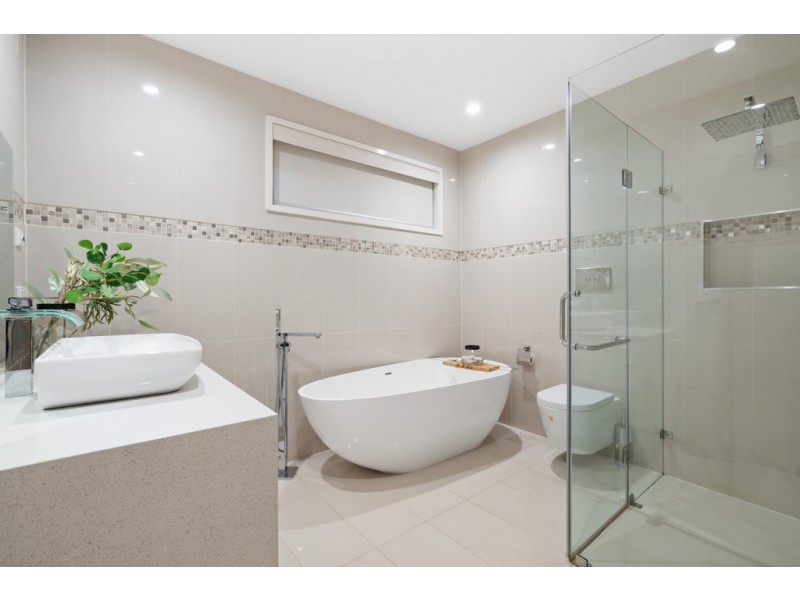 108 Mill Park Drive, Mill Park VIC 3082