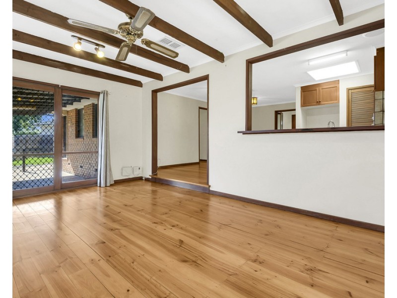 2 Mawson Close, Mill Park VIC 3082