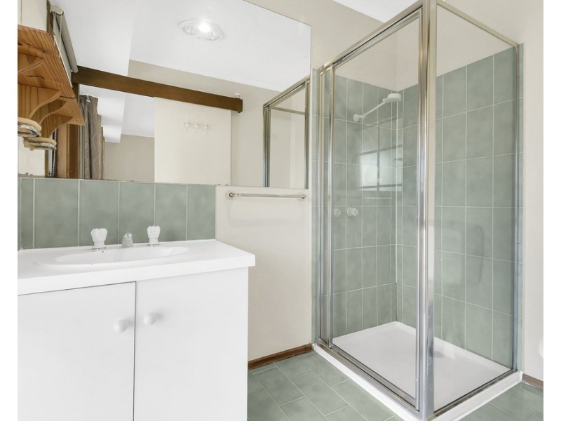 2 Mawson Close, Mill Park VIC 3082