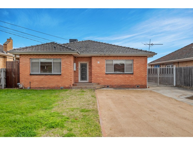 18 Highlands Road, Thomastown VIC 3074