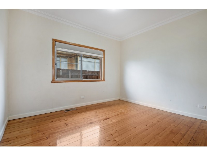 18 Highlands Road, Thomastown VIC 3074