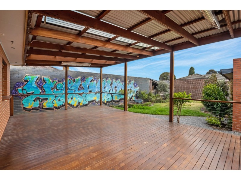 18 Highlands Road, Thomastown VIC 3074