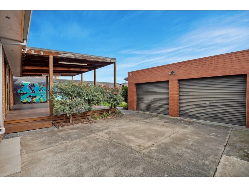 18 Highlands Road, Thomastown VIC 3074