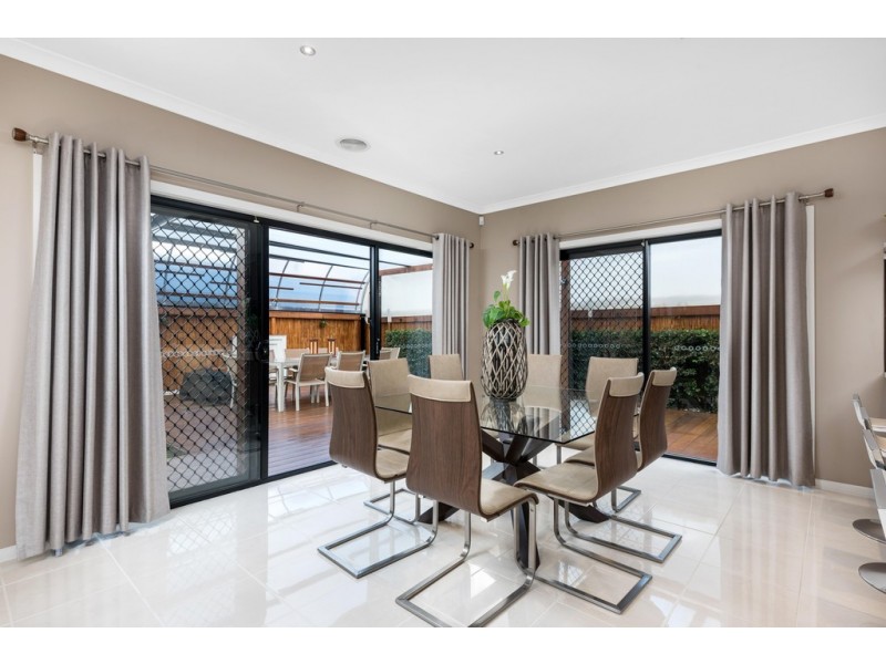 17 Fitzgerald Drive, South Morang VIC 3752