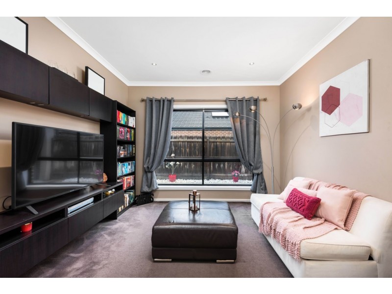 17 Fitzgerald Drive, South Morang VIC 3752