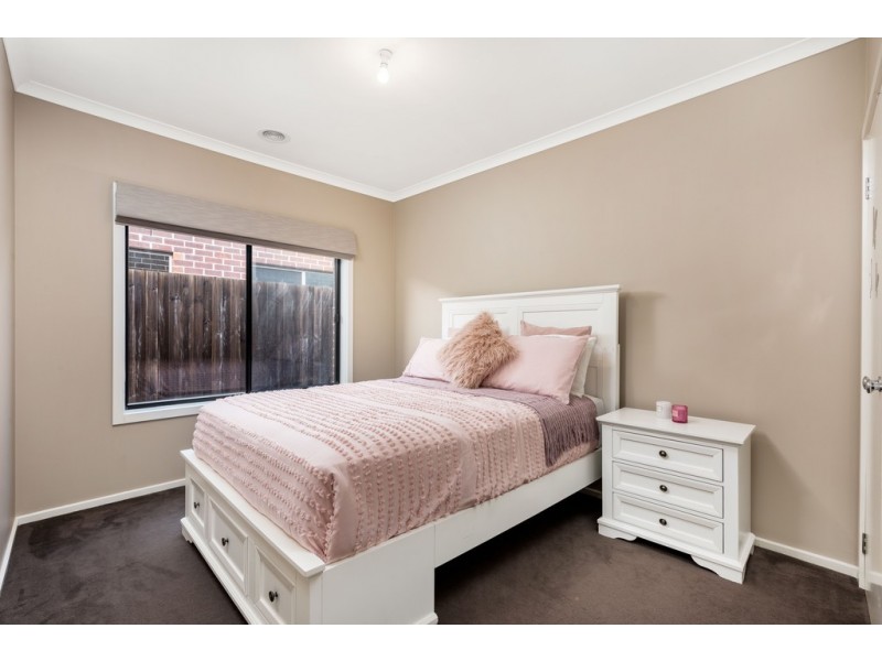 17 Fitzgerald Drive, South Morang VIC 3752