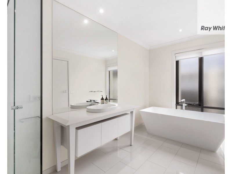 13 Surrey Court, Bundoora VIC 3083