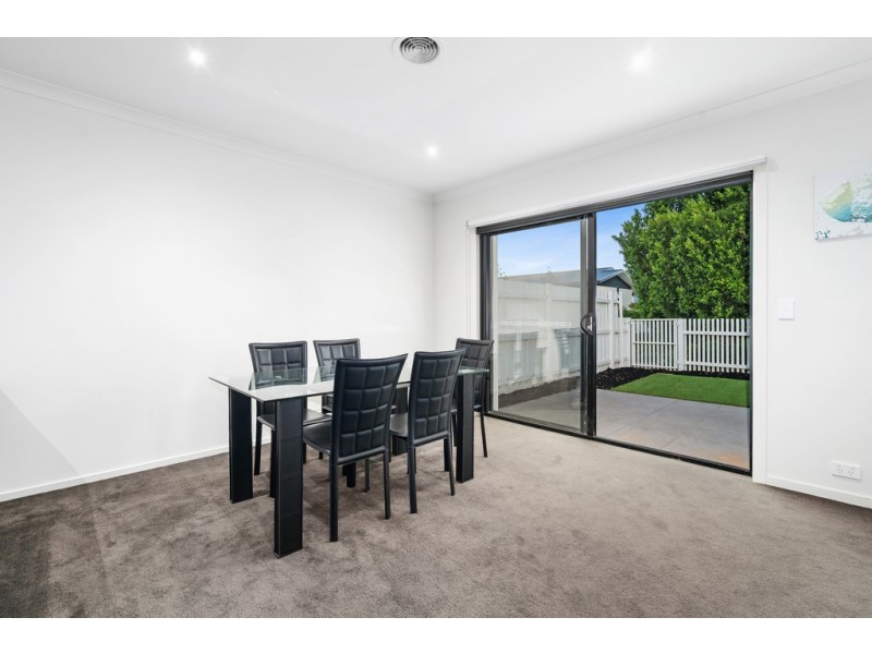 2 Edinburgh Circuit, Bundoora VIC 3083
