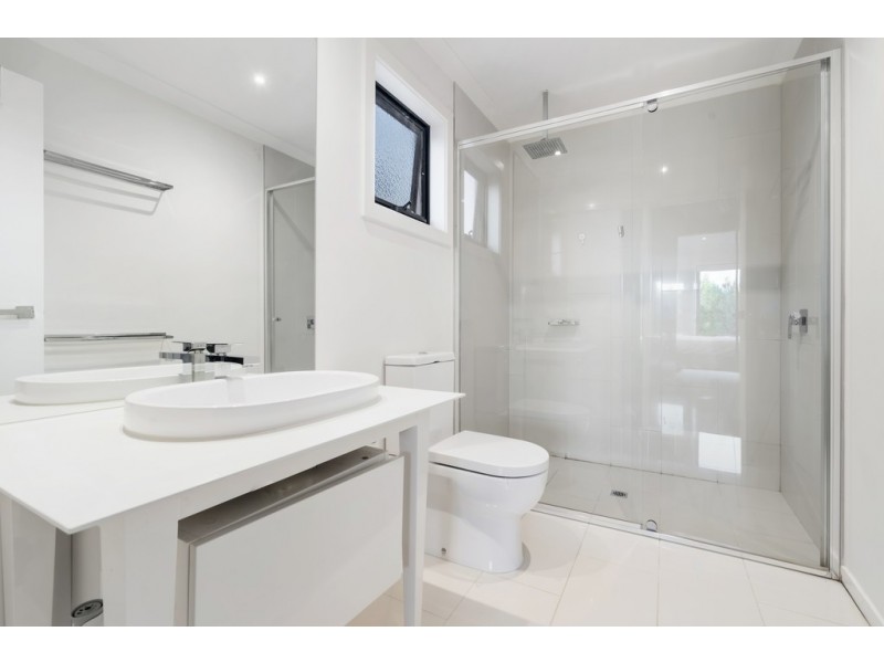 2 Edinburgh Circuit, Bundoora VIC 3083