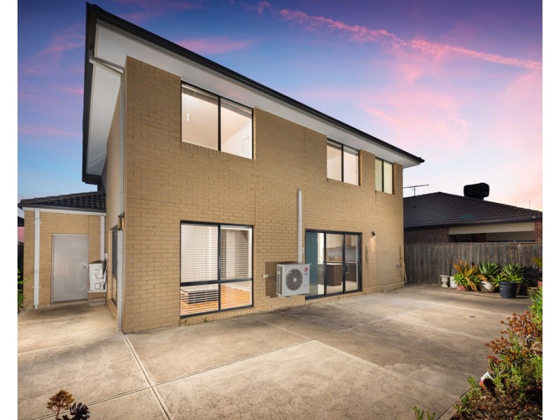 21 Hotspur Drive, Wollert VIC 3750