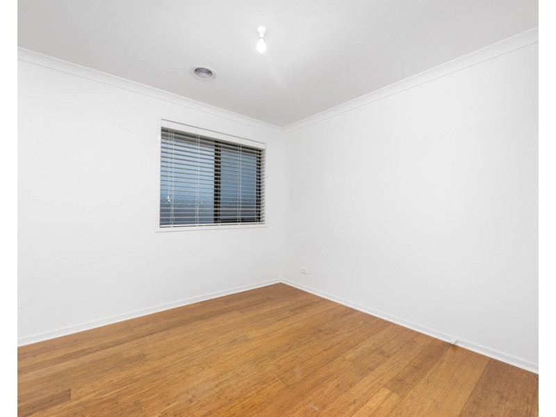 21 Hotspur Drive, Wollert VIC 3750