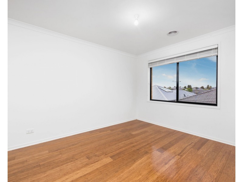 21 Hotspur Drive, Wollert VIC 3750