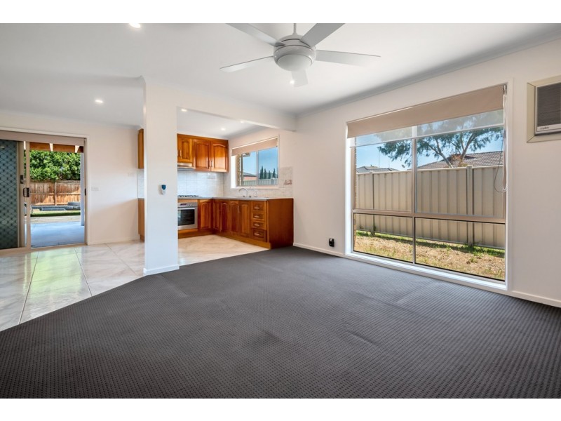 4 Woodlands Place, Lalor VIC 3075