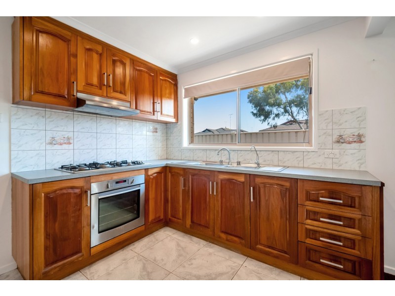 4 Woodlands Place, Lalor VIC 3075