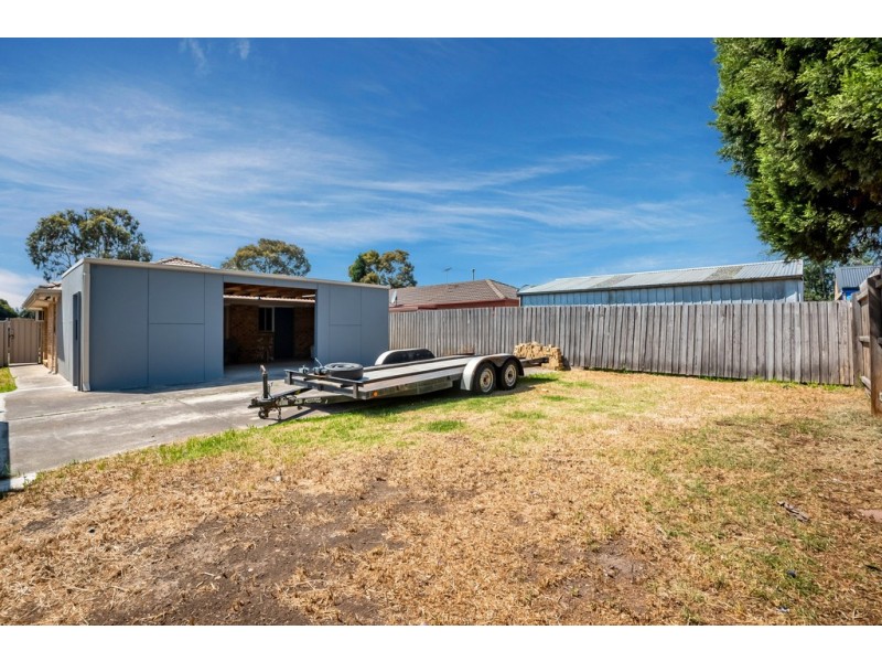 4 Woodlands Place, Lalor VIC 3075