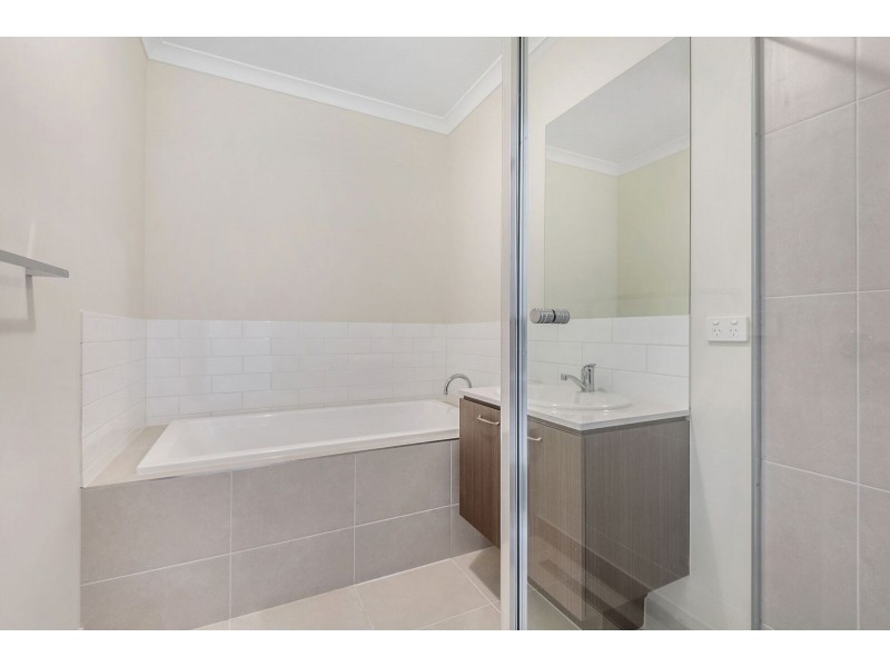 4 Kezza Way, Doreen VIC 3754