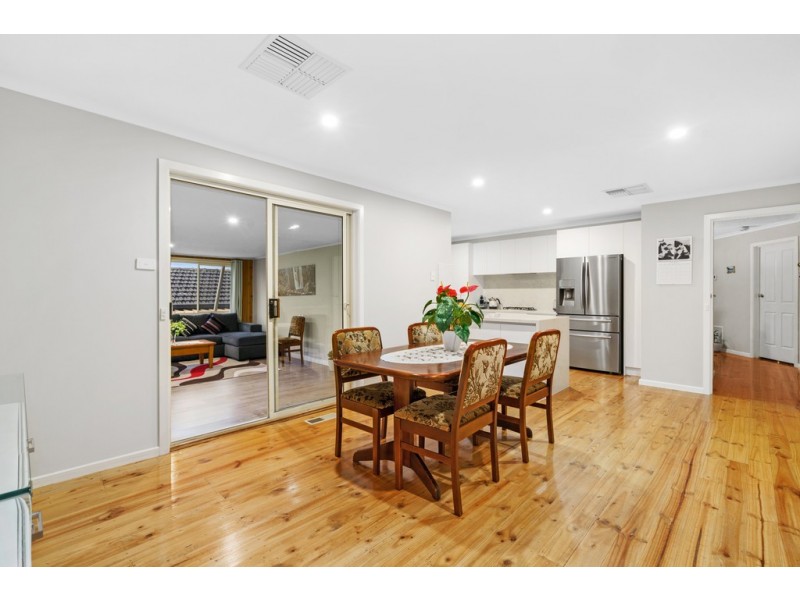 48 Woolnough Drive, Mill Park VIC 3082