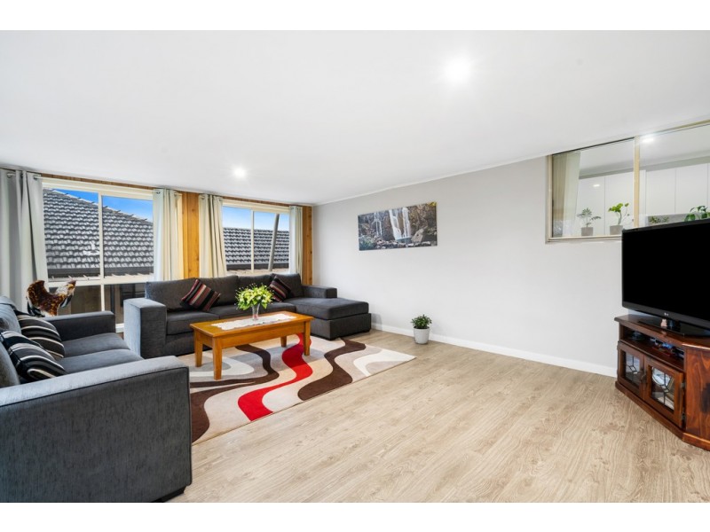 48 Woolnough Drive, Mill Park VIC 3082