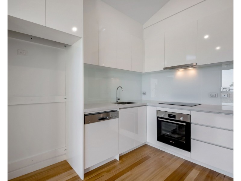 2/27 Heliopolis Street, Pascoe Vale South VIC 3044