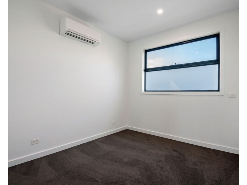 2/27 Heliopolis Street, Pascoe Vale South VIC 3044