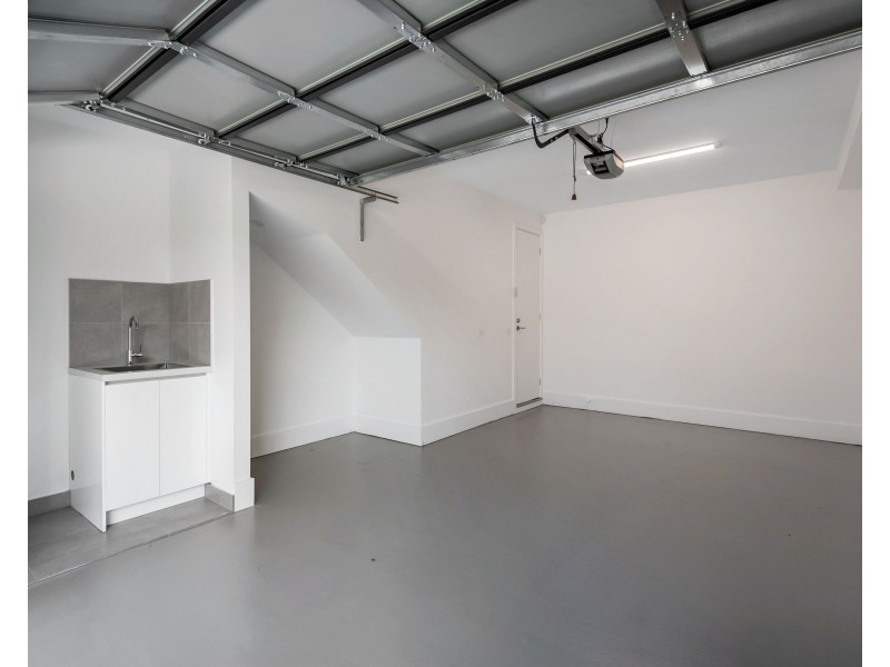 2/27 Heliopolis Street, Pascoe Vale South VIC 3044