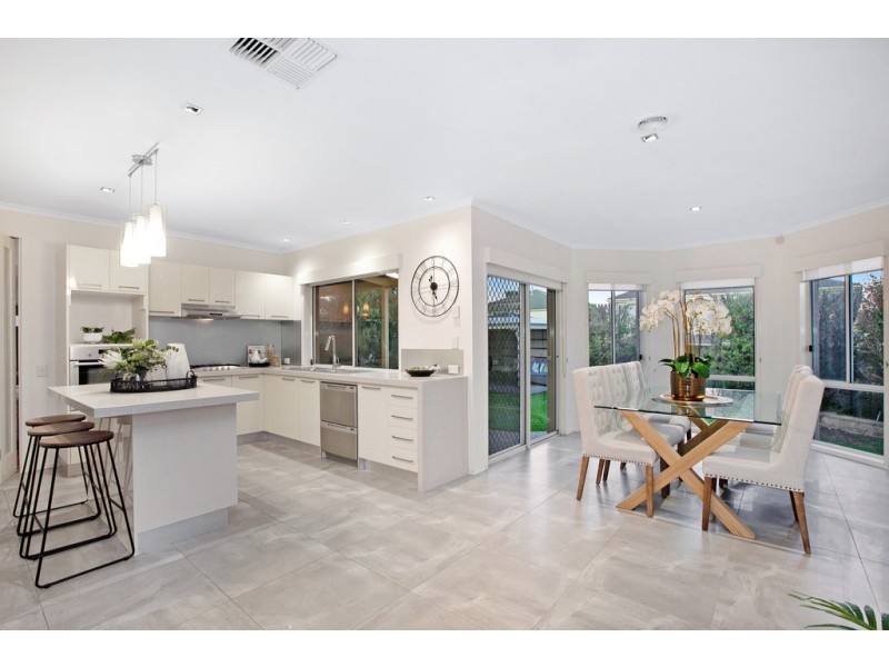 20 Highview Drive, South Morang VIC 3752