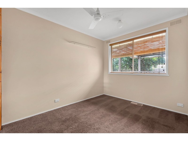 3 Debbie Court, Mill Park VIC 3082