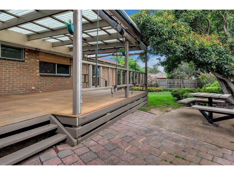 3 Debbie Court, Mill Park VIC 3082