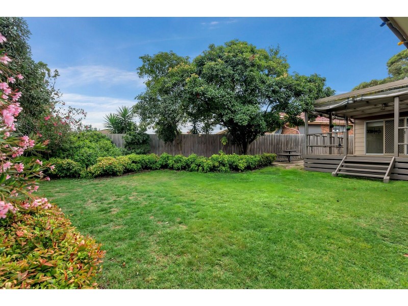 3 Debbie Court, Mill Park VIC 3082