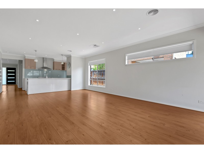 53 Applegum Drive, South Morang VIC 3752