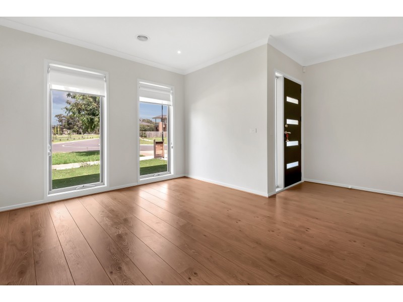 53 Applegum Drive, South Morang VIC 3752