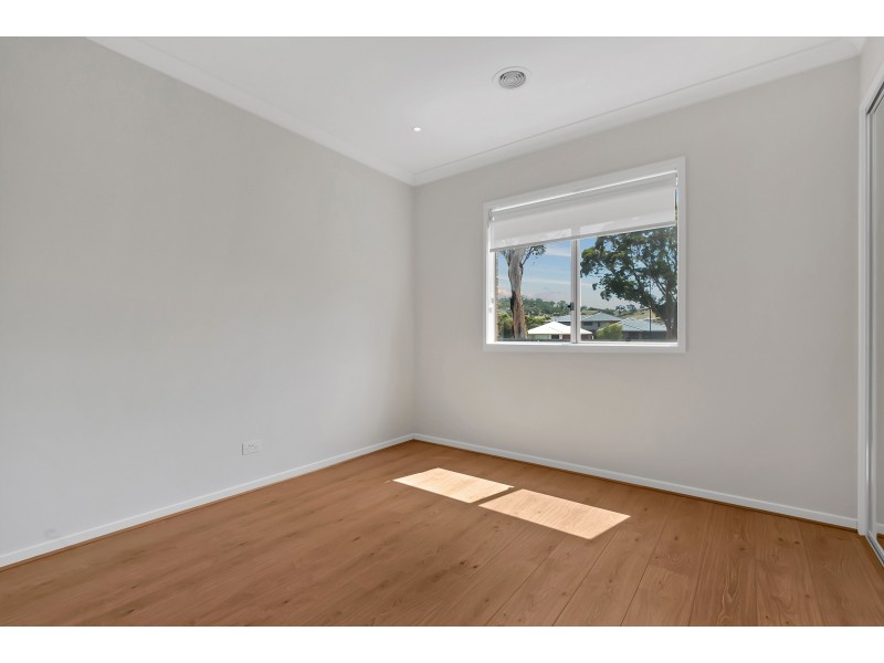53 Applegum Drive, South Morang VIC 3752