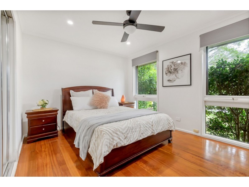 24 Statesman Crescent, Mill Park VIC 3082