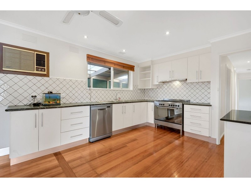 27 Tilbury Street, Thomastown VIC 3074