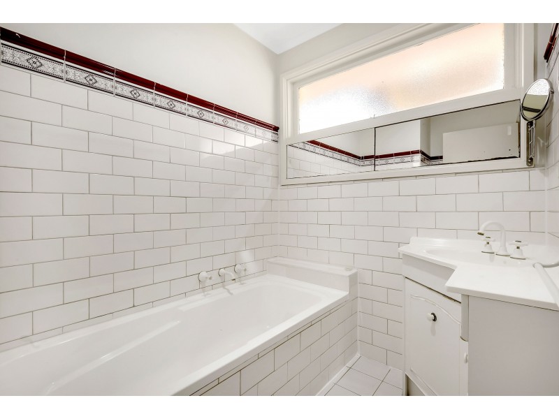 27 Tilbury Street, Thomastown VIC 3074