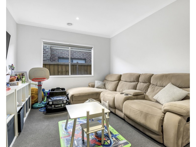 9 Coach Drive, Donnybrook VIC 3064